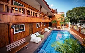 Viking Resorts